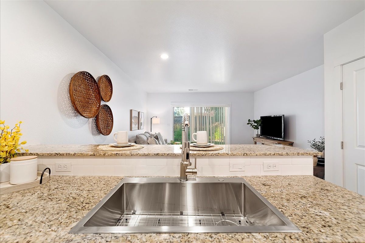 Linder Springs Townhomes Image 11