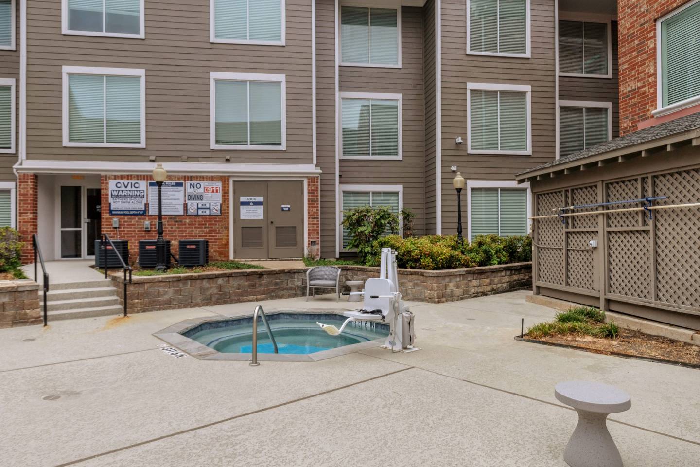 AVIA Apartments on Alpha Image 5