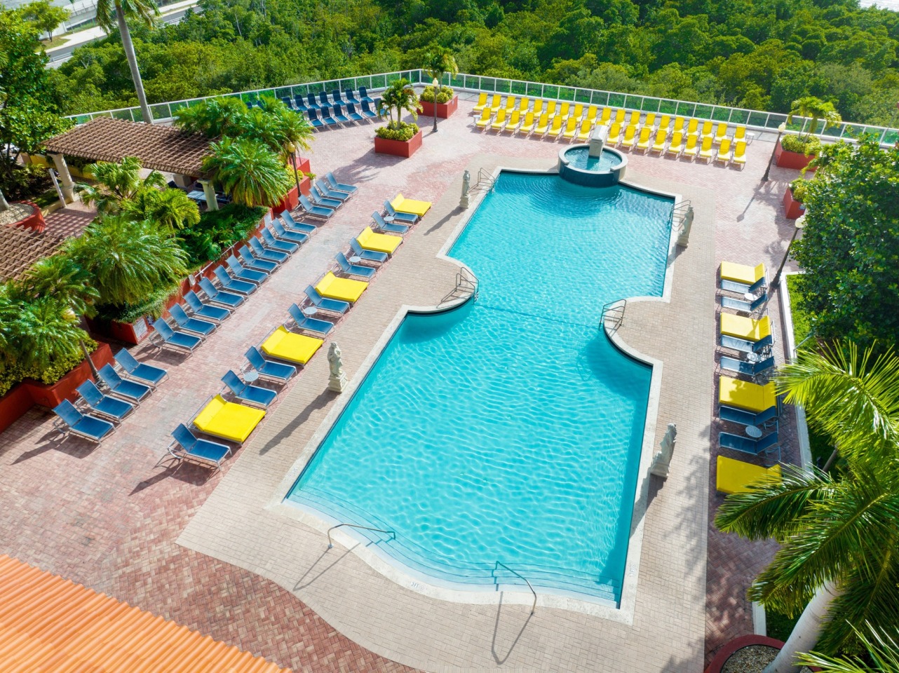 Intracoastal Yacht Club Image 17