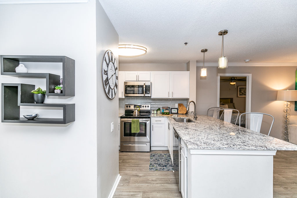 1401 West Paces Image 30