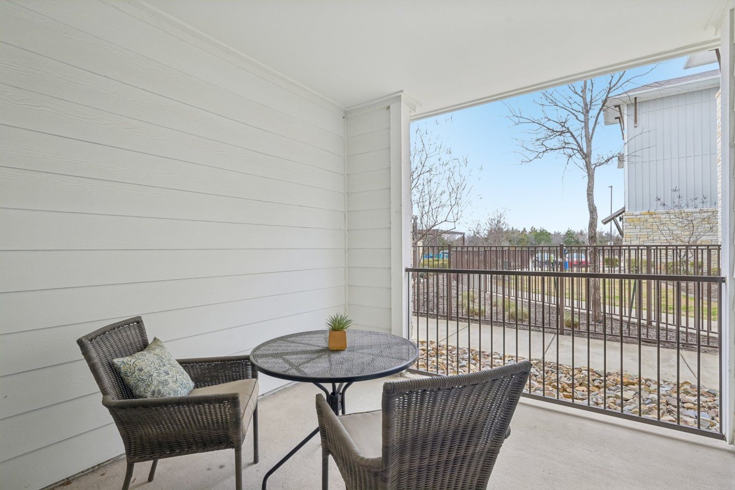 Luxia Rockwall Downes Image 9