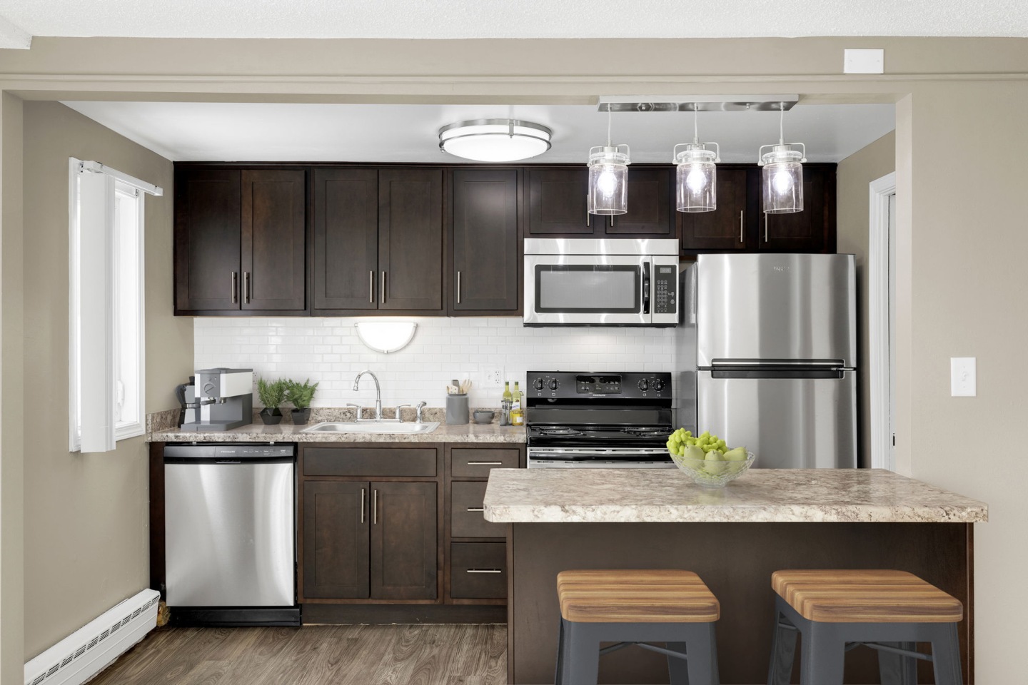 Valley Village Apartments Image 3