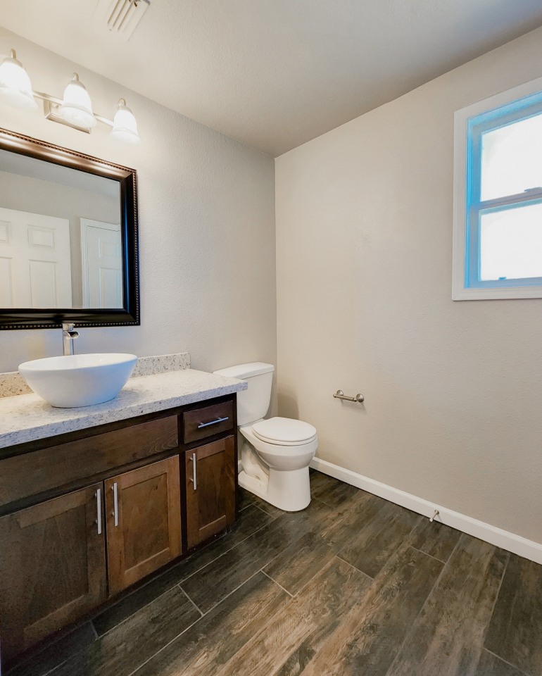 Lake Forest Image 23