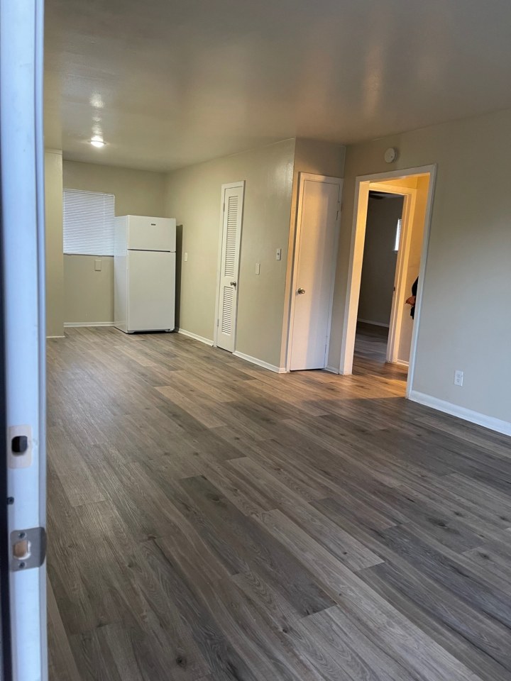 Hershe Street Apartments Image 1