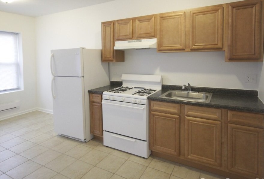 7706 S Coles Avenue Image 6