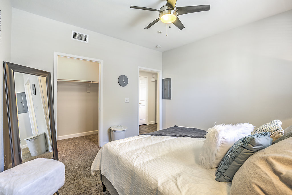 The Michael B Townhomes and Flats Image 43