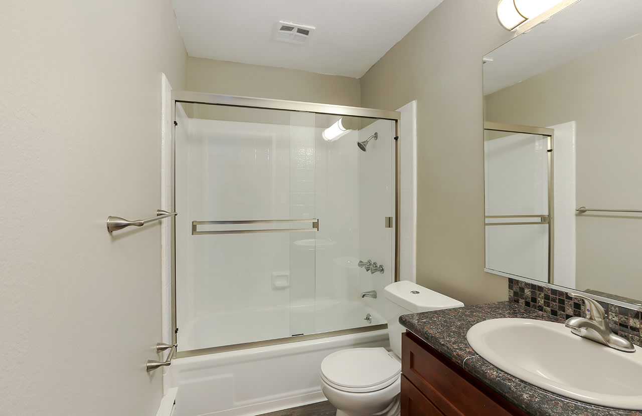 Oceanaire Apartment Homes Image 6