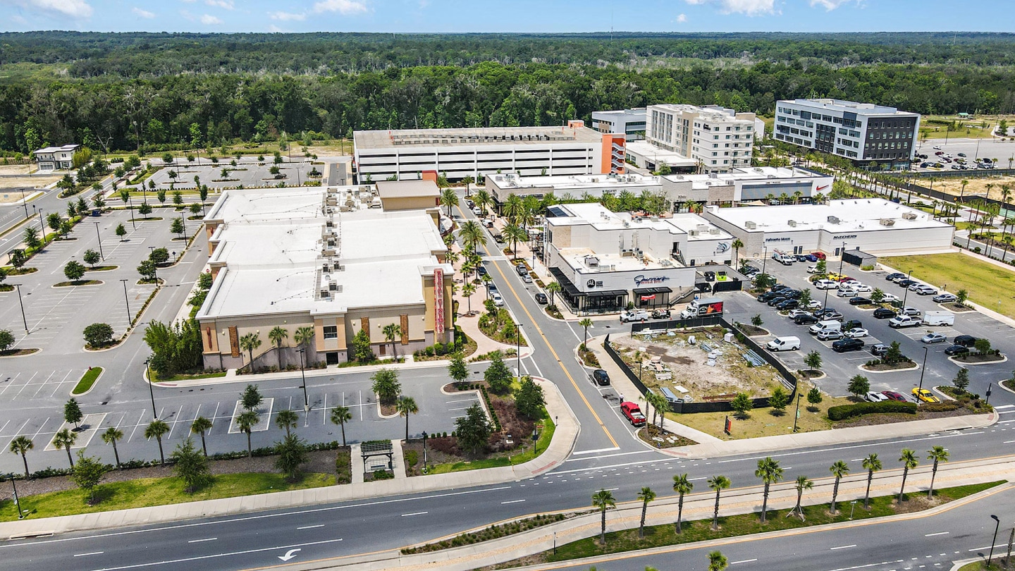 City Place at Celebration Pointe Image 43