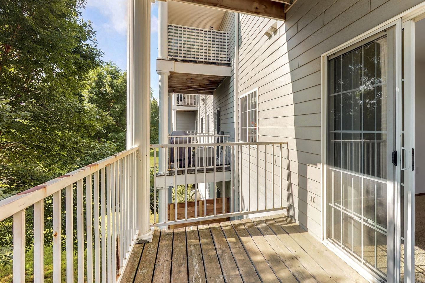 Platinum Valley Apartments Image 39