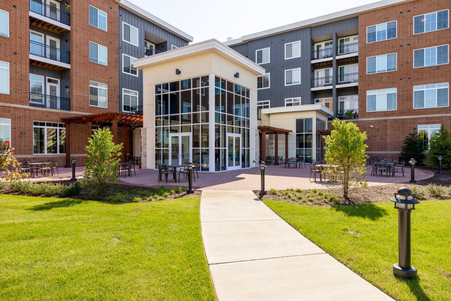 Icon Riverwalk 55+ Active Adult Apartment Homes Image 12