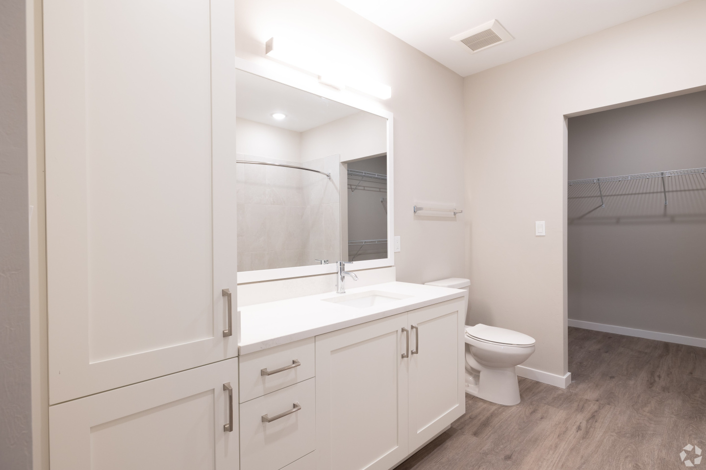 Imperial Crossing Luxury Apartment Homes Image 37