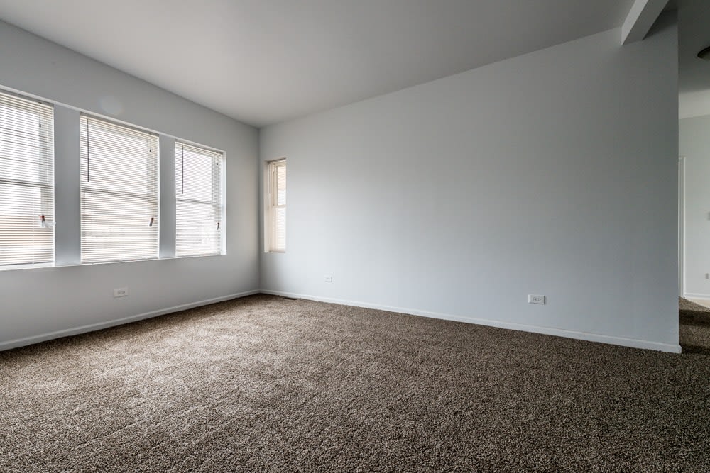 1509 S Kenneth Ave Image 2