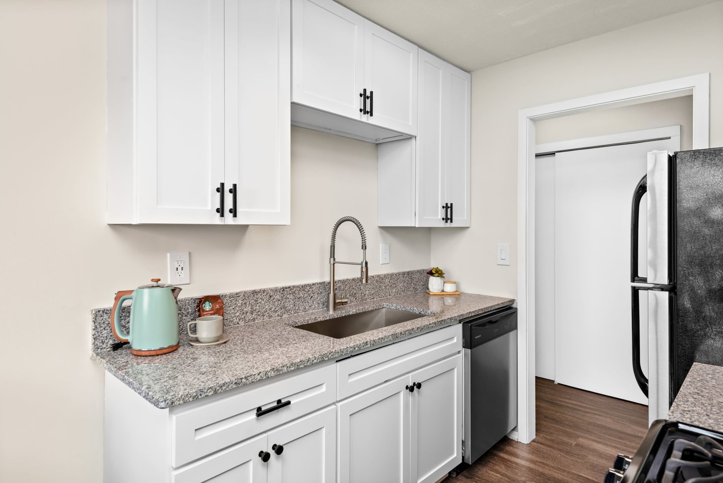 Concierge MN Apartments Image 26