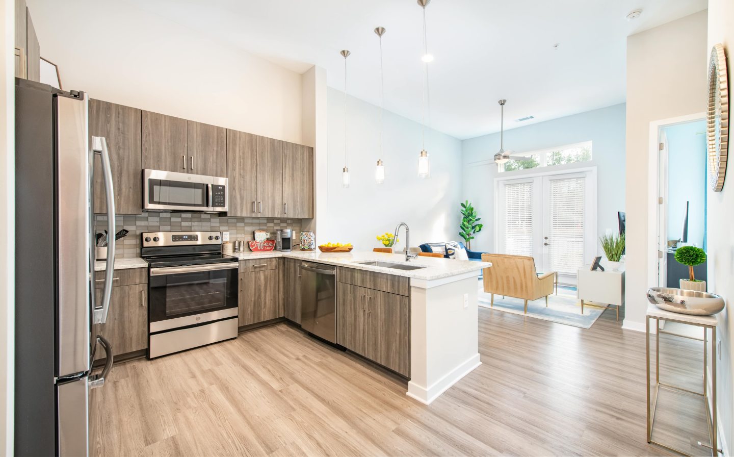 Overture Chapel Hill 55+ Active Adult Apartment Homes Image 7
