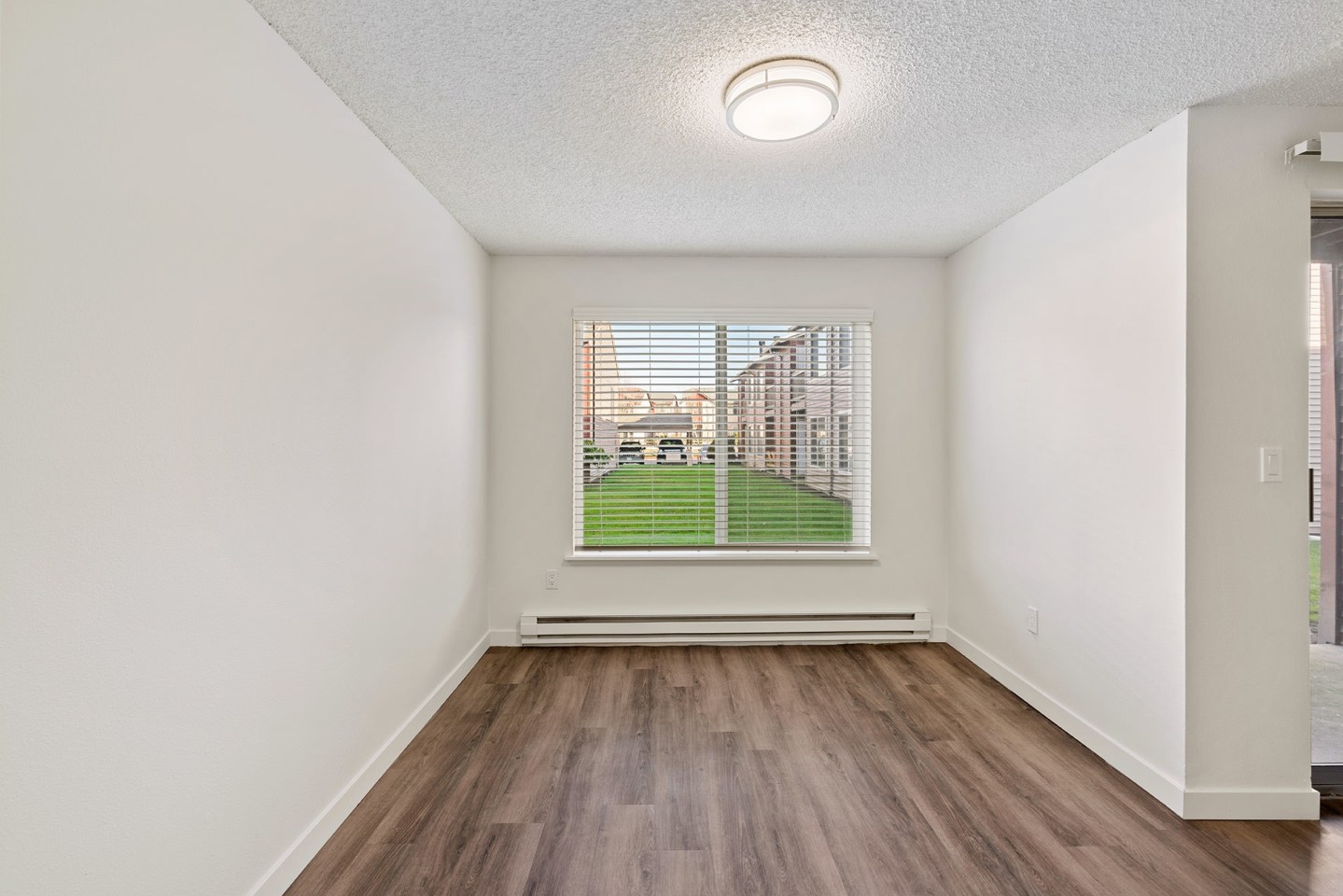 Pointe East Image 44