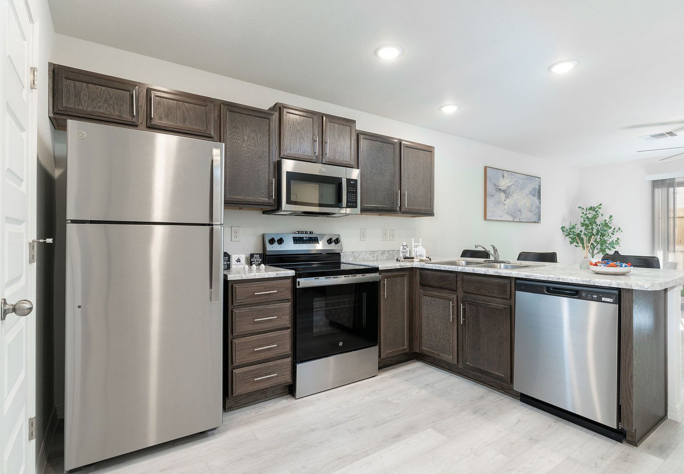 Reserve Townhomes Image 1