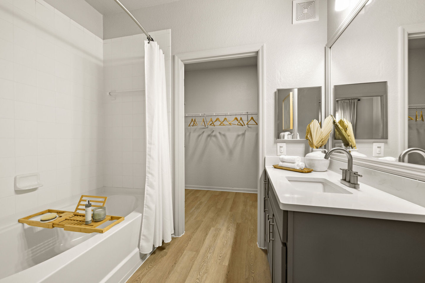 The Griffin Image 20