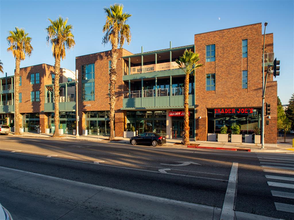 2300 Wilshire Image 30