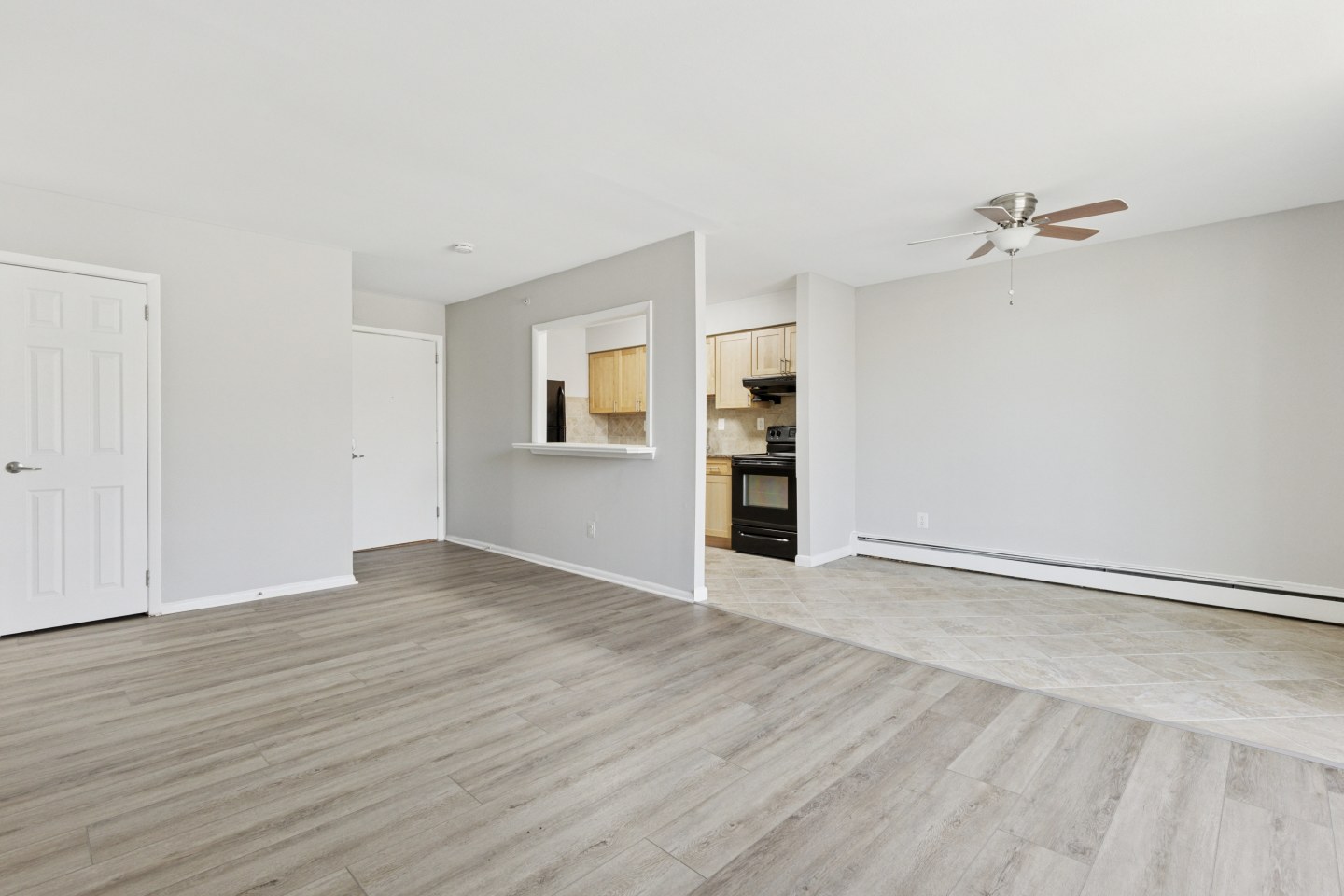 450 Green Apartments Image 17