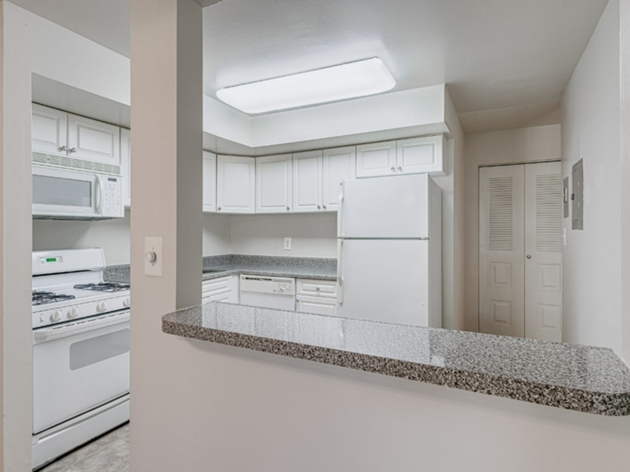 Twin Ridge Apartments Image 11