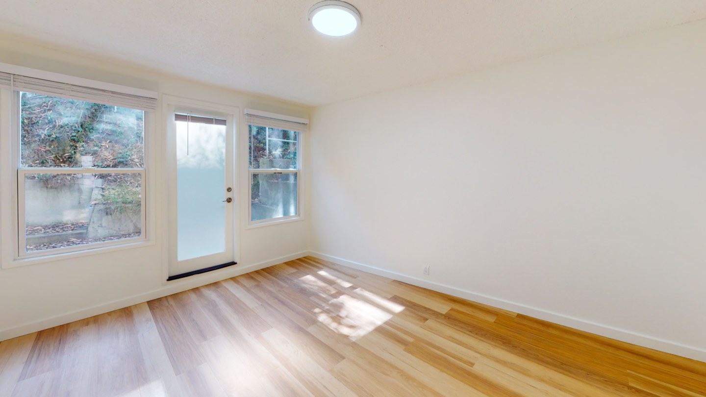 1040 Ashbury Street Image 6