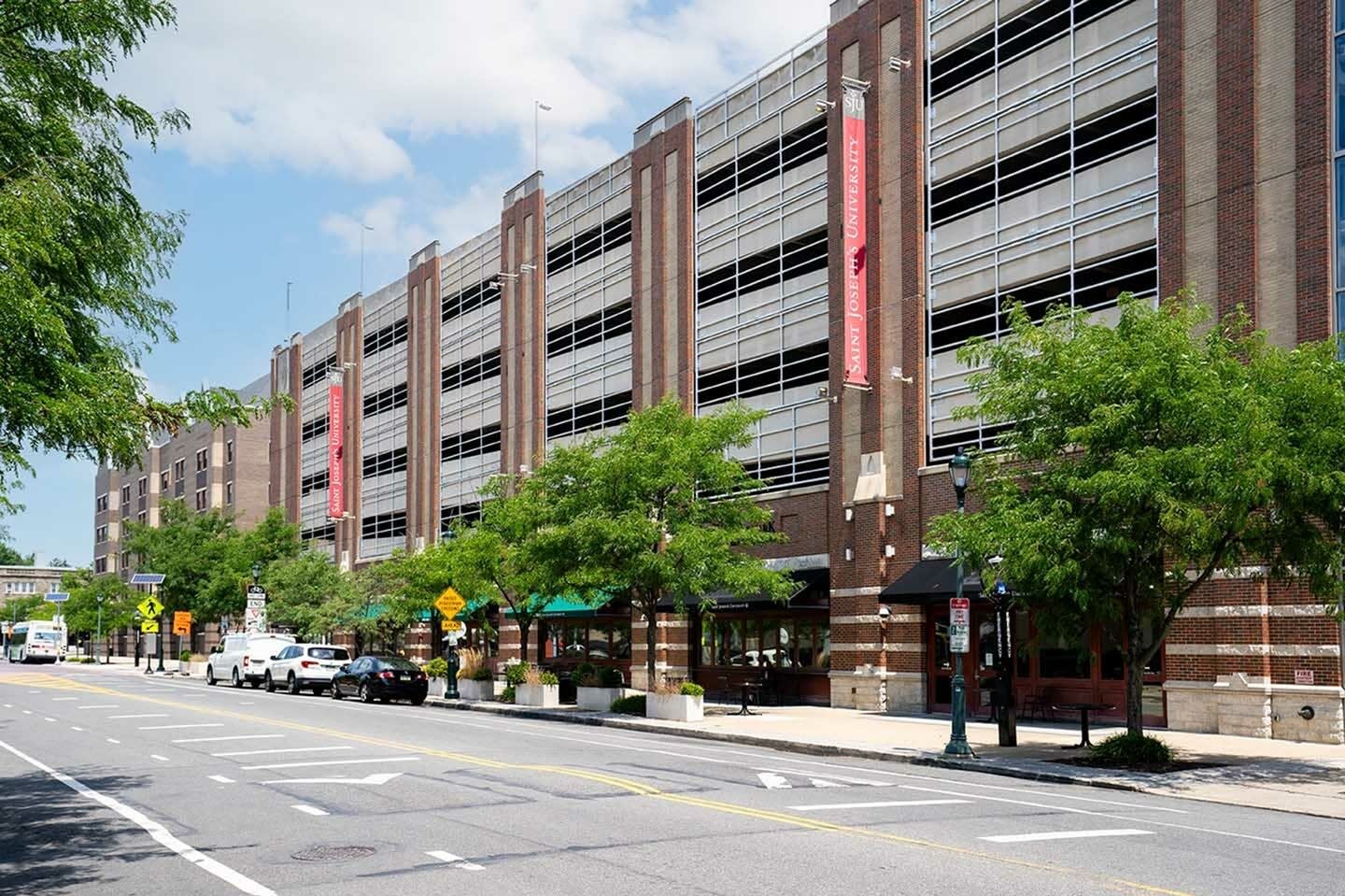 Summit Court Image 15