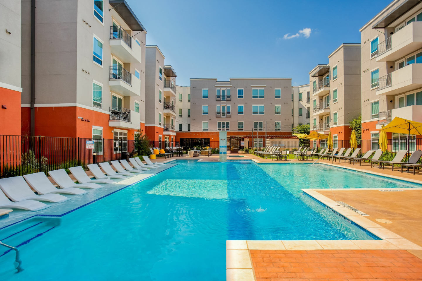 Liv+ Arlington - Student Housing Image 47