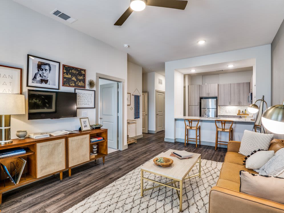 Avalon by AvalonBay West Plano Image 4
