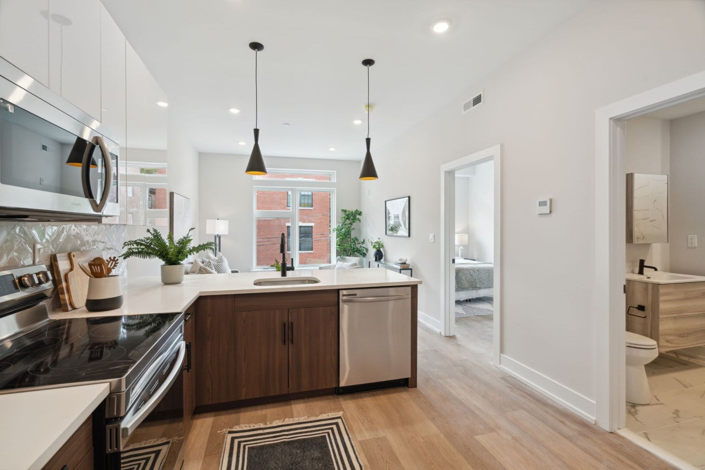720 Thompson Street Image 40