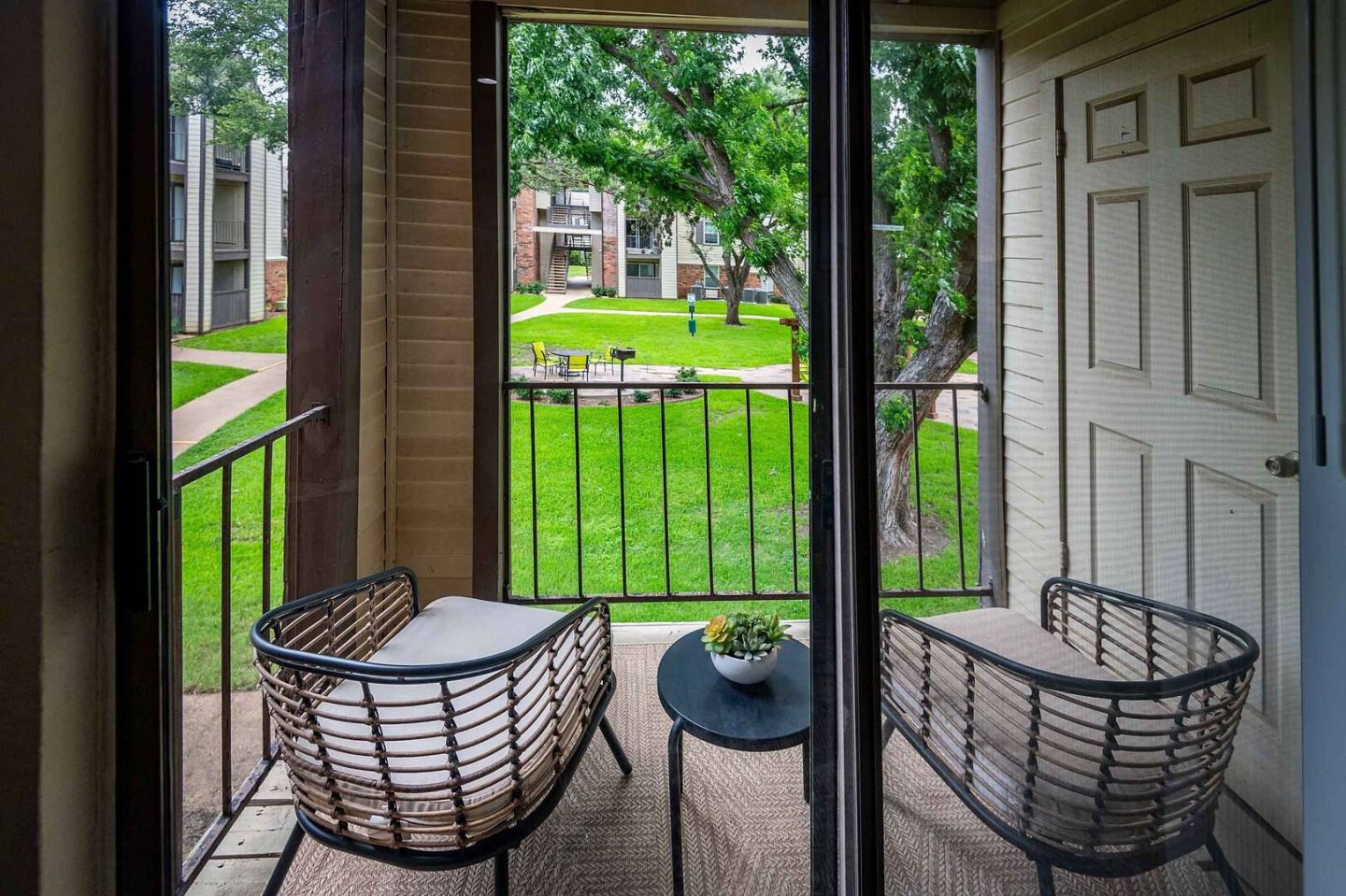 Park West Apartments Image 10