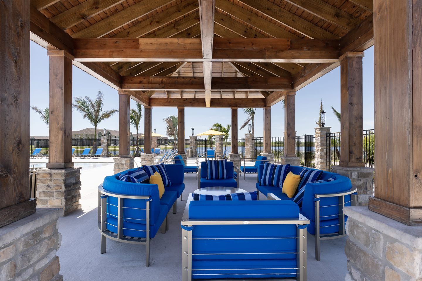 Cocoa Grand Apartments Image 3