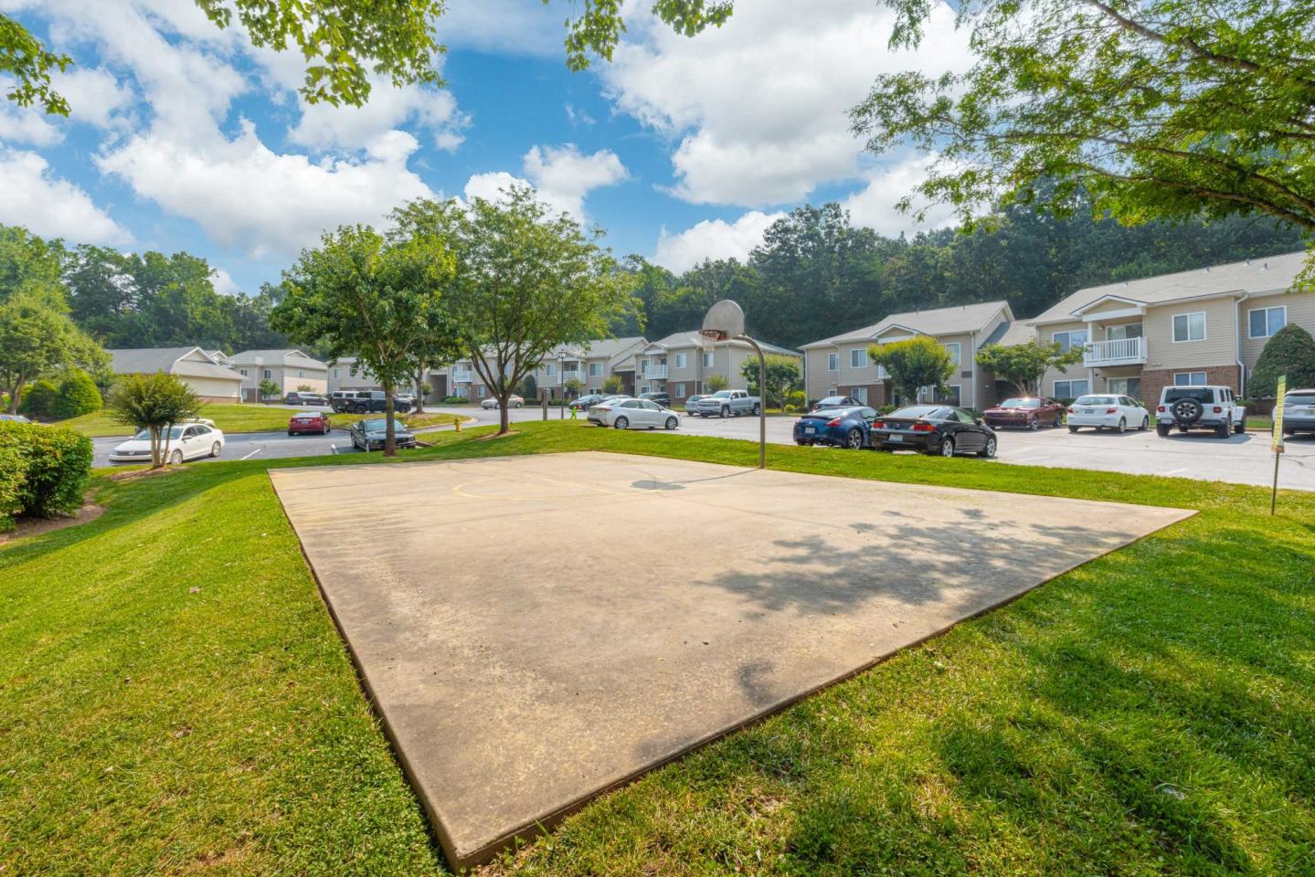 The Oaks Apartments Image 9