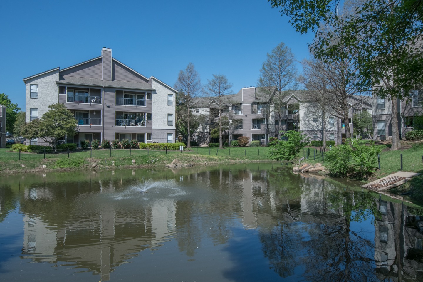 The Lakes at Renaissance Park Apartments Image 1