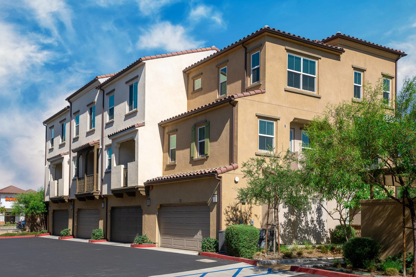 Arrow Vista Village Image 3
