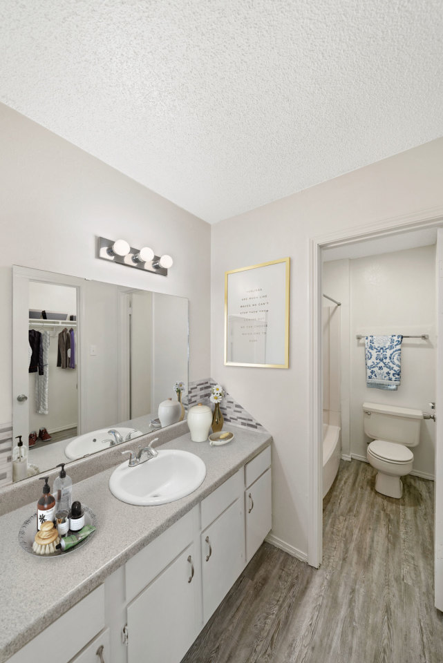 Sheridan Square Apartments Image 14