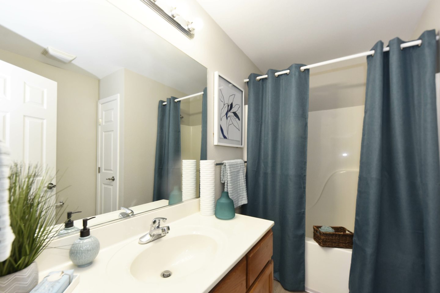 Residences at Devanshire Image 12