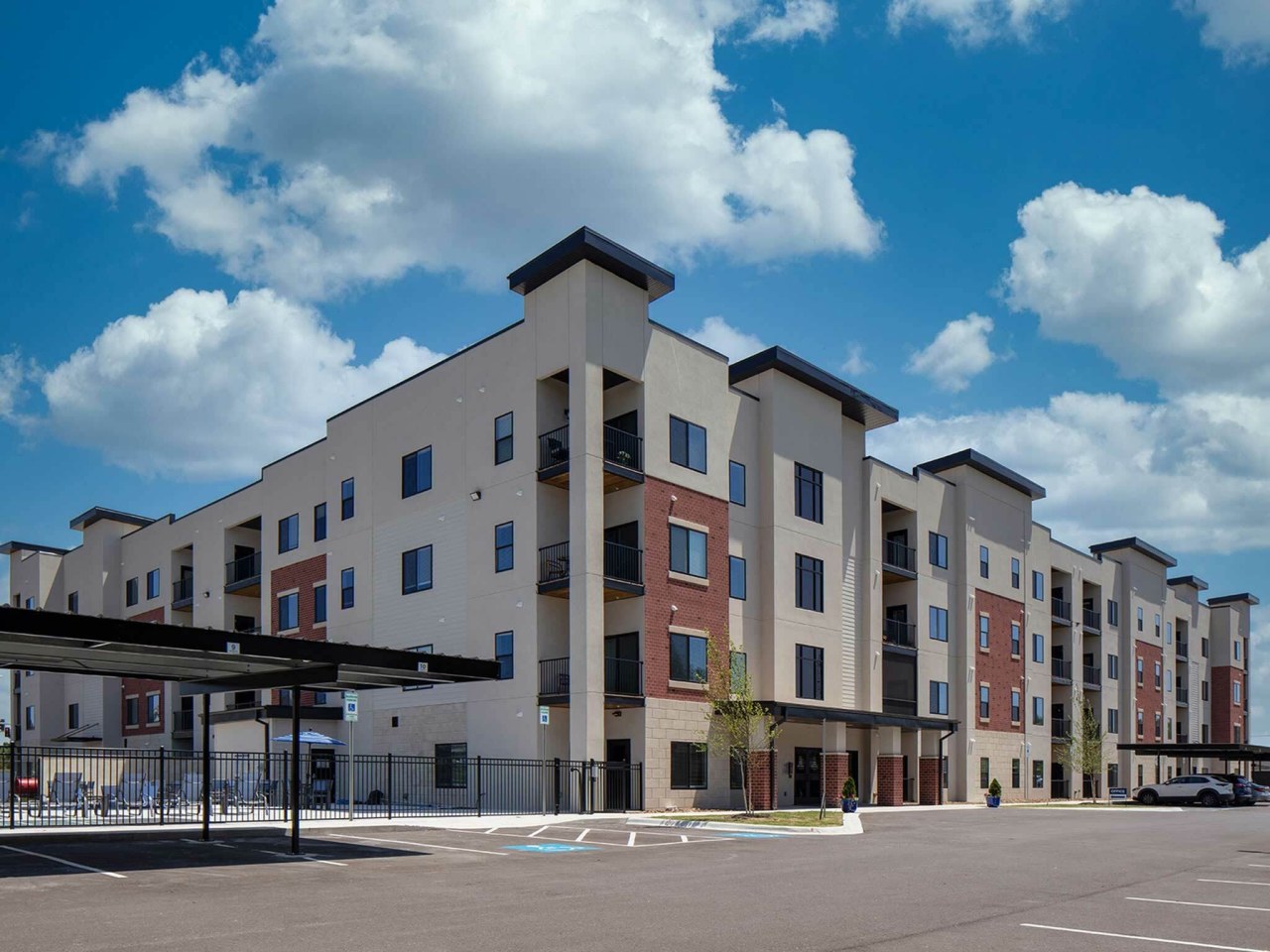 Promenade Commons Image 34