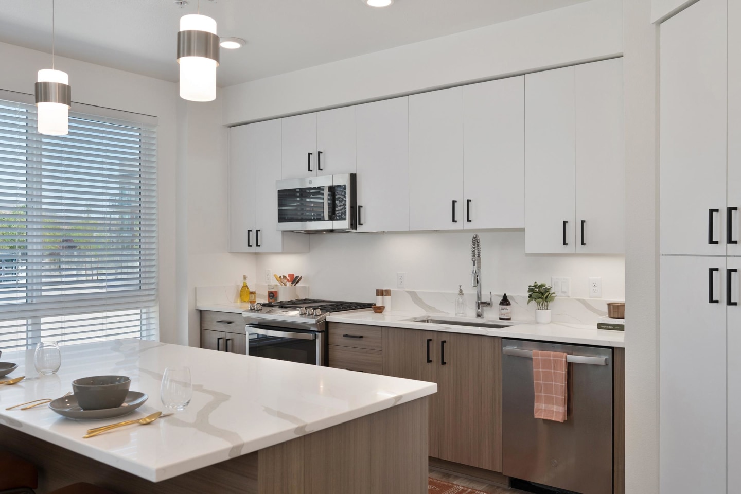 Halcyon Apartments Image 108