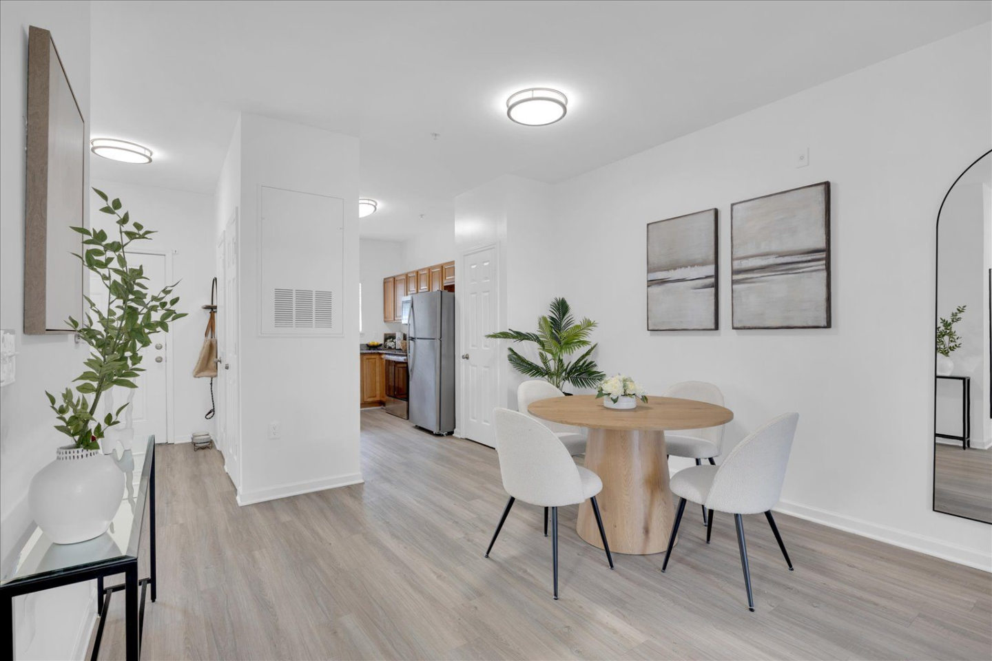 Flats at Leland Image 34