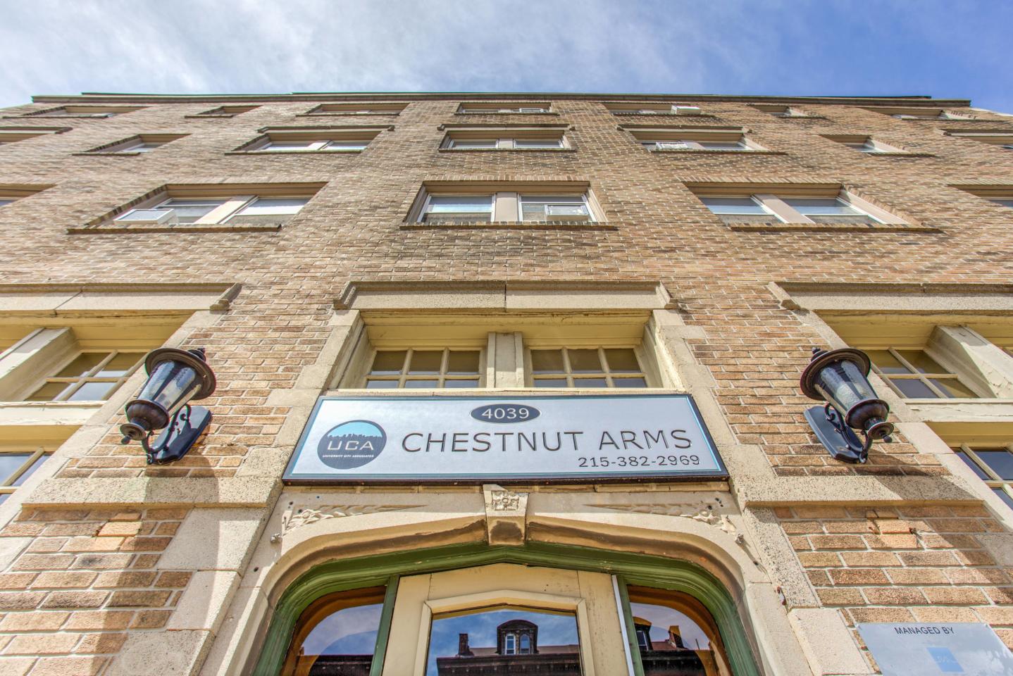 Chestnut Arms Image 1