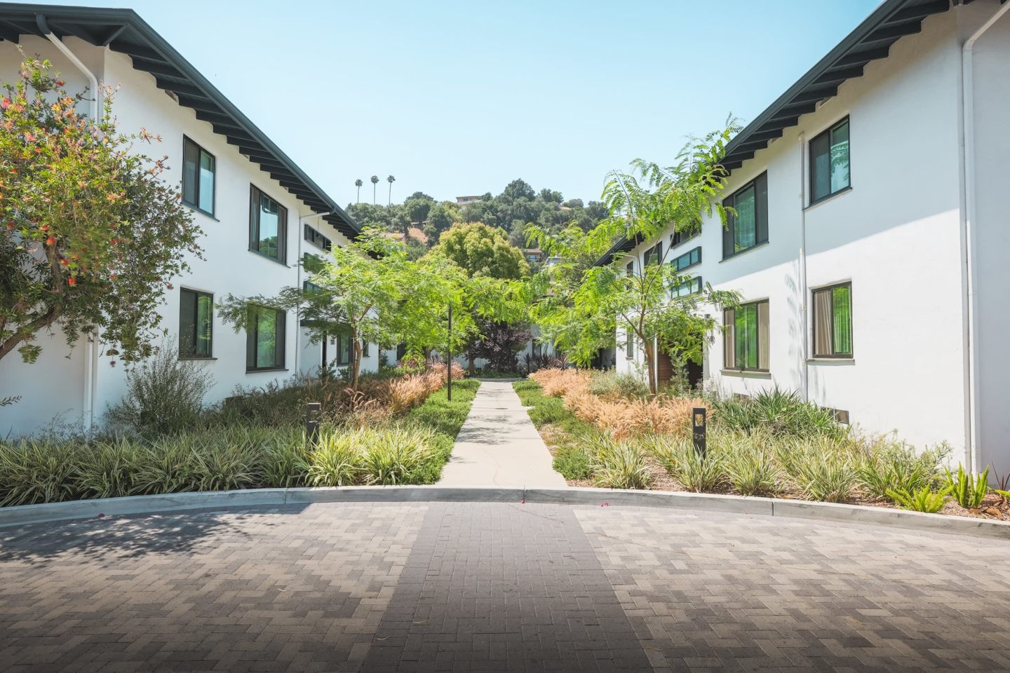 Yosemite Garden Apartments Image 8
