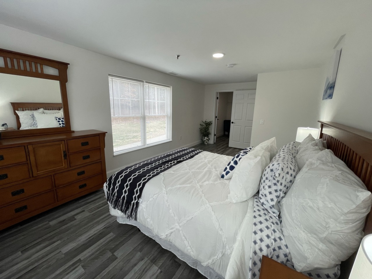 Hollis Commons Image 9