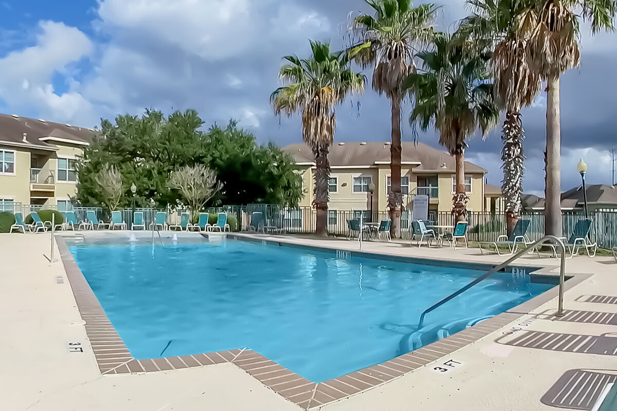 River Square Apartments Image 4
