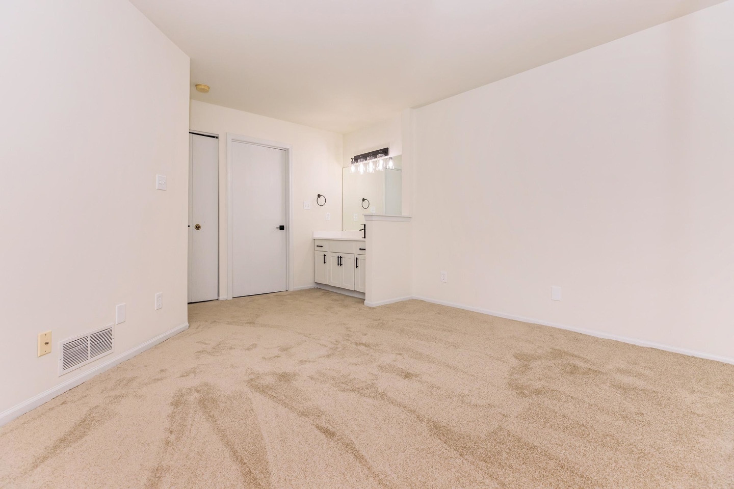 Plum Tree Apartments Image 46