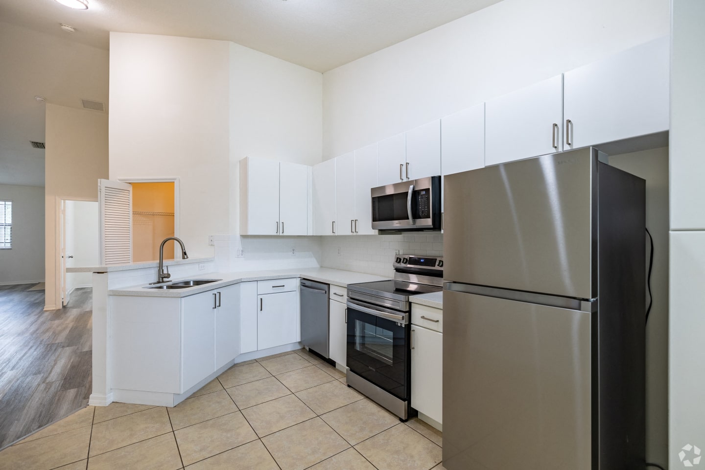 CLO Venice at Crystal Lakes Image 4