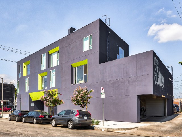 5135 West Adams Image 2