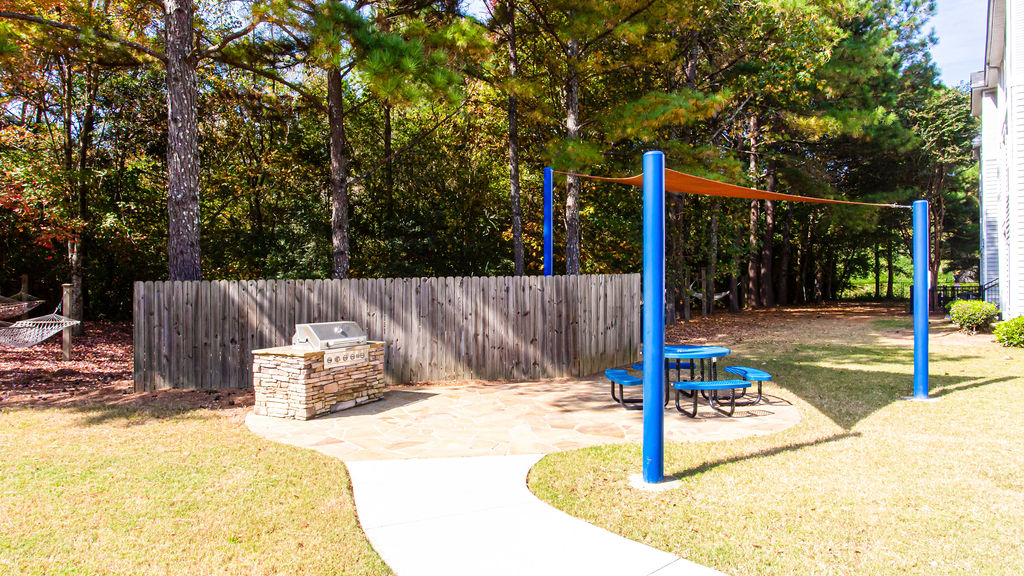 Charlestowne Apartments Image 14