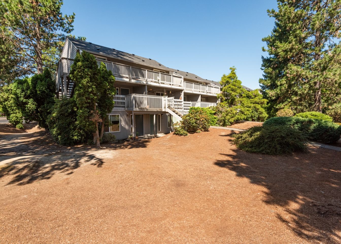 Hallmark Apartments Image 5