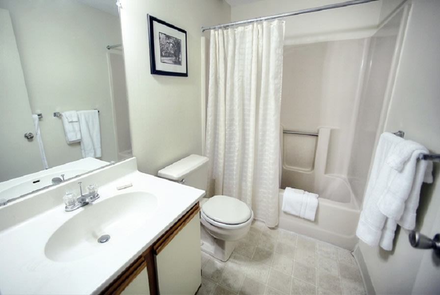 PRINCETON PLACE APARTMENTS Image 3