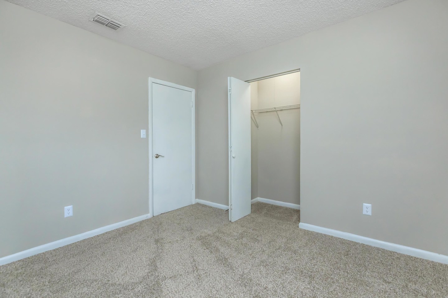 33 East Atlantic Beach Image 1